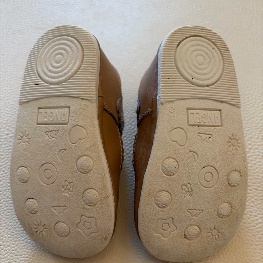 Angel T-strap Classic Tan Kids Shoes- GUC-Size 3 toddler - Picture 4 of 4
